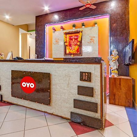 Oyo Flagship Hotel Samruddhi Lodge Nirmal  Εξωτερικό φωτογραφία
