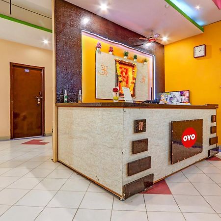 Oyo Flagship Hotel Samruddhi Lodge Nirmal  Εξωτερικό φωτογραφία